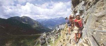 SaixTour_Avoriaz_ViaFerrata_vuelong.jpg
